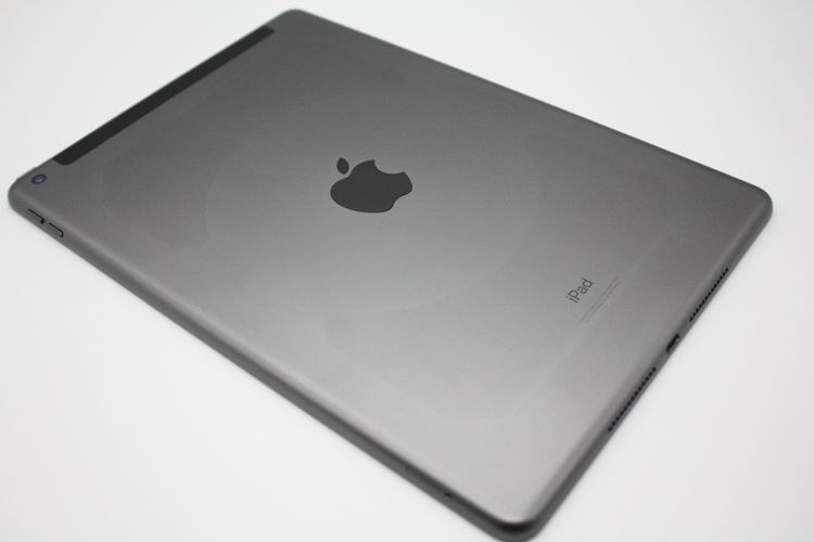 iPad ��9���� 64GB Wi-Fi + Cellular��ǥ� ���ڡ������쥤 B���
