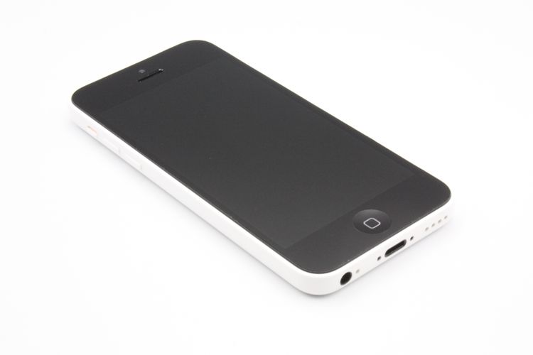 iPhone 5c 16GB au �ۥ磻�� B���
