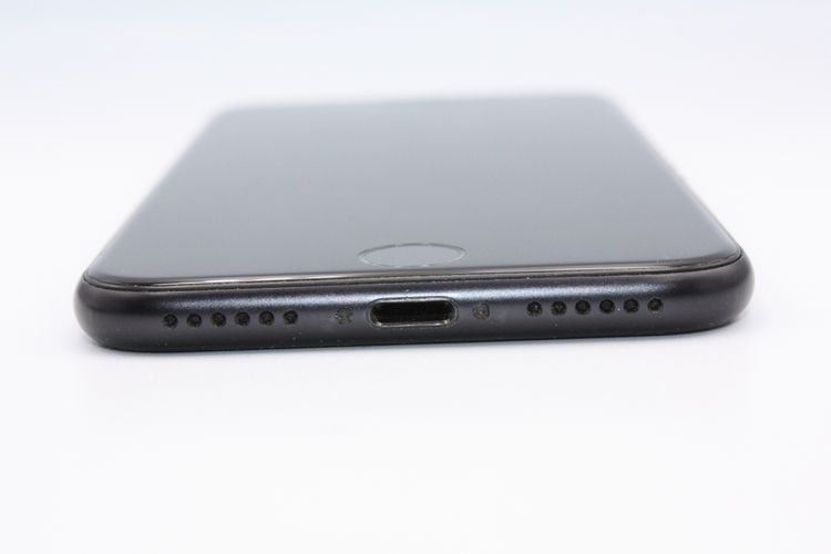 iPhoneSE ��2���� 64GB �֥�å� SIM���å�����Ѥ� B���