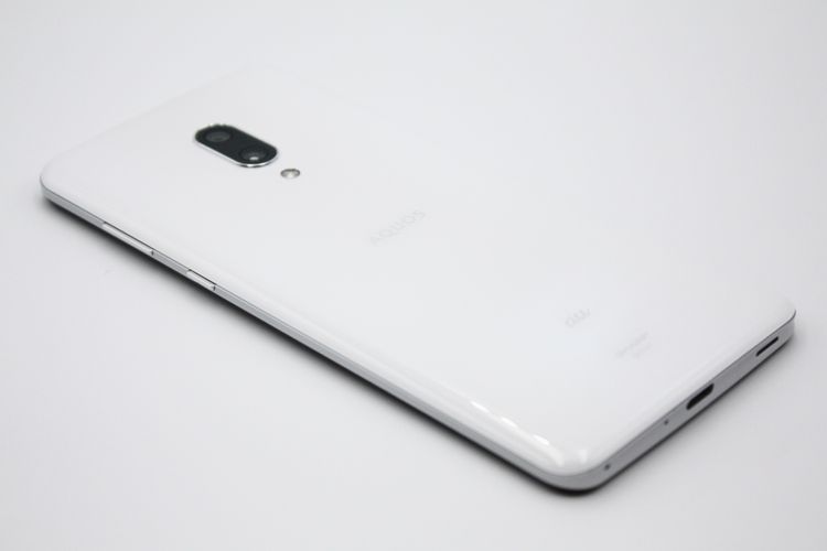 �������ò� AQUOS zero2 SHV47 �ۥ磻�� SIM���å�����Ѥ� B���