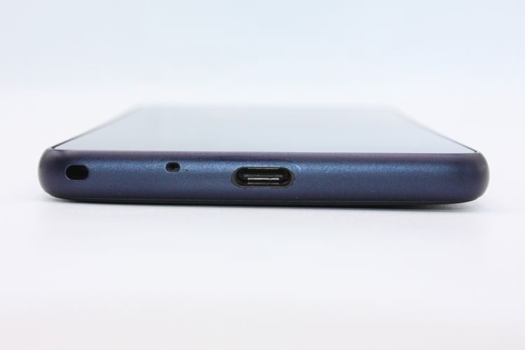 ���� Qua phone QZ KYV44 ����ǥ��� SIM���å�����Ѥ� A���
