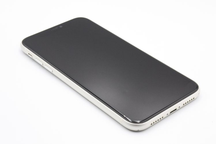�������ò� iPhone11 64GB SIM���å�����Ѥ� �ۥ磻�� �������