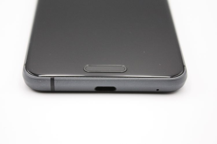 AQUOS sense3 SHV45 Black SIM���å�����Ѥ� B���