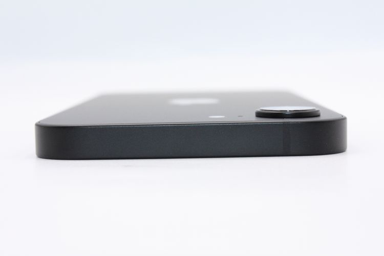 ���� �Хåƥ꡼�����ɹ�(100%) iPhone16e 128GB �֥�å� A���