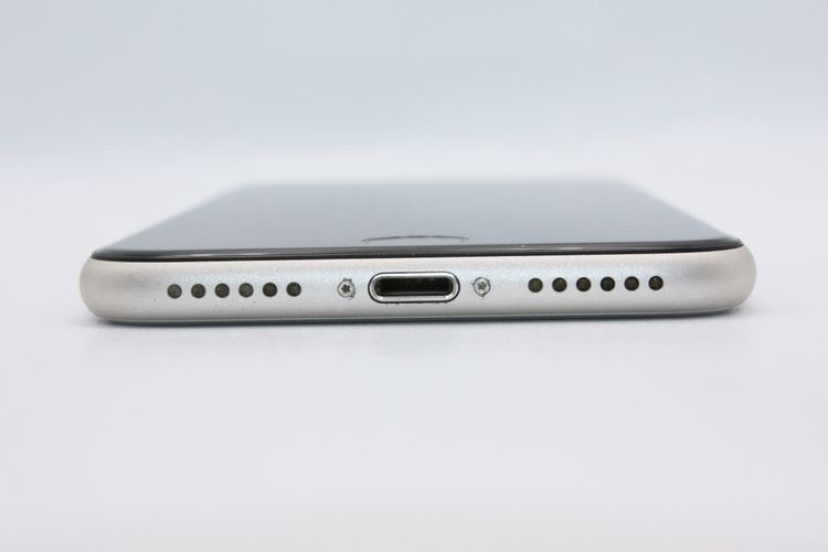 iPhoneSE ��3���� 64GB SIM�ե꡼ �������饤�� B���