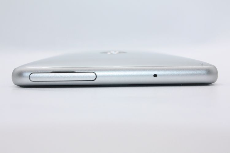 �������ò� Xperia XZ2 SOV37 ����С� SIM���å�����Ѥ� A���