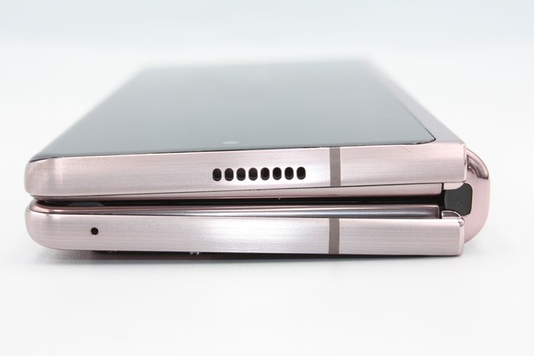 ò Galaxy Z Fold2 5G SCG05 au B