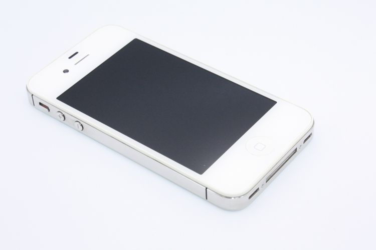 iPhone4s 16GB �ۥ磻�� au �������
