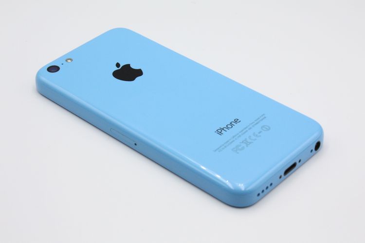 iPhone5c 16GB au �֥롼 B���