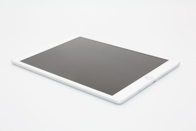 iPad ��7���� Wi-Fi+Cellular 32GB SIM�ե꡼ ����С� C���