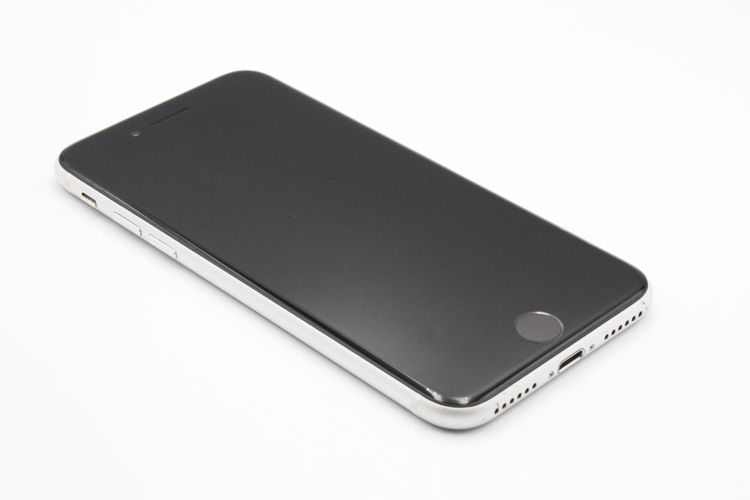 �������ò� iPhoneSE ��2���� 64GB �ۥ磻�� SIM���å�����Ѥ� B���