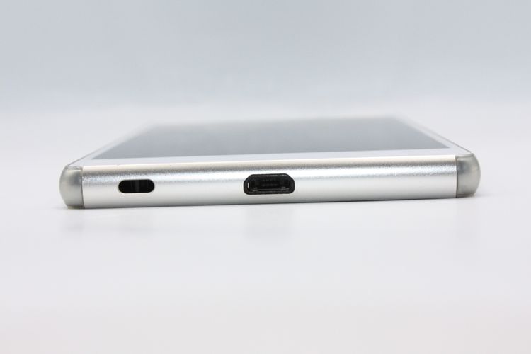 ���� Xperia Z4 SOV31 au �ۥ磻�� SIM���å�����Ѥ� A���