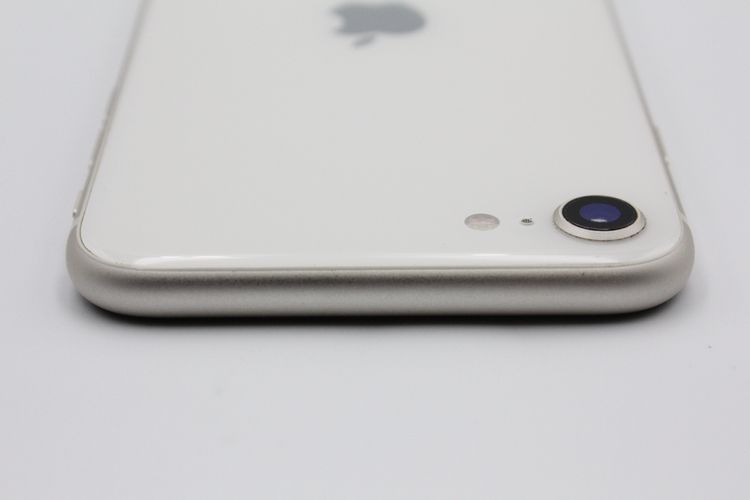 iPhoneSE ��3���� 64GB SIM�ե꡼ �������饤�� B���