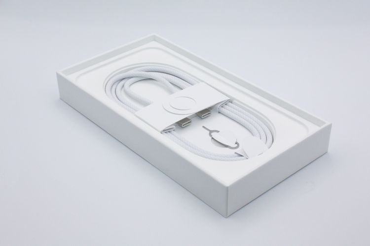 ���� �������ò� �Хåƥ꡼�����ɹ�(100%) iPhone16e 128GB �֥�å� A���