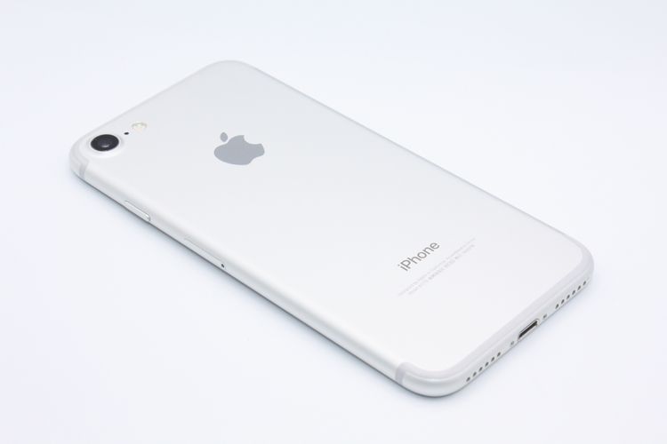 iPhone7 32GB SIMåѤ С B