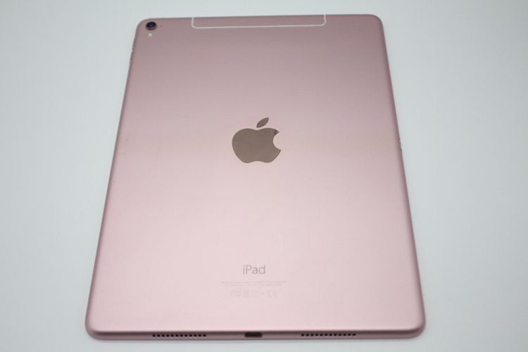 iPad Pro 9.7����� ��1���� 32GB Wi-Fi +Cellular