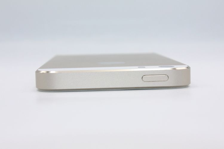 �������ò� iPhone5s 16GB au ������� B���