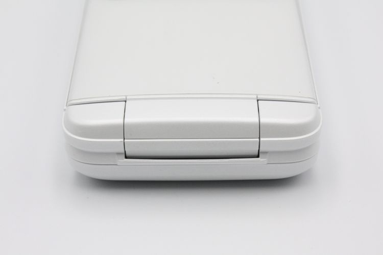 ���� GRATINA KYF42 �ۥ磻�� SIM���å�����Ѥ� A���