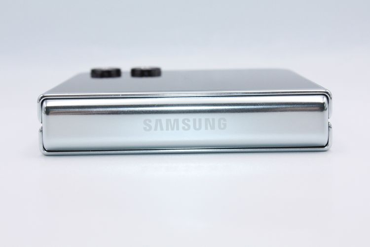 �������ò� Galaxy Z Flip5 SCG23 �ߥ�� au��SIM�ե꡼ B���