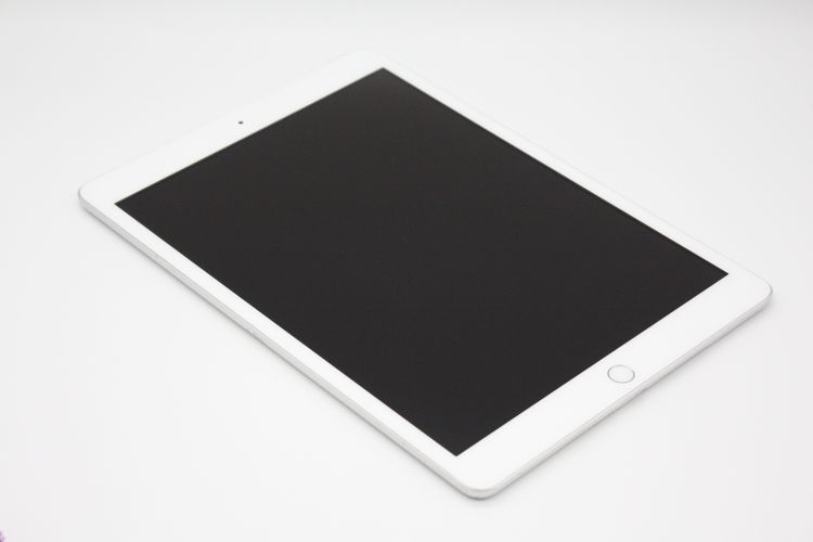 iPad ��8���� 32GB Wi-Fi+Cellular��ǥ� C���