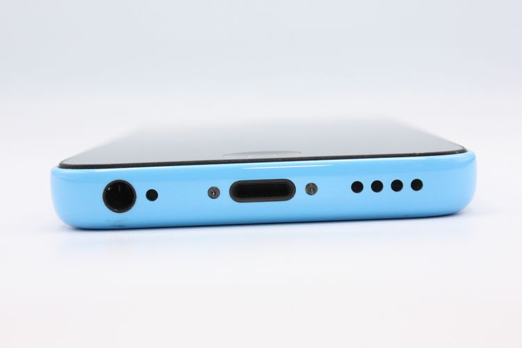 iPhone5c 16GB au �֥롼 C���