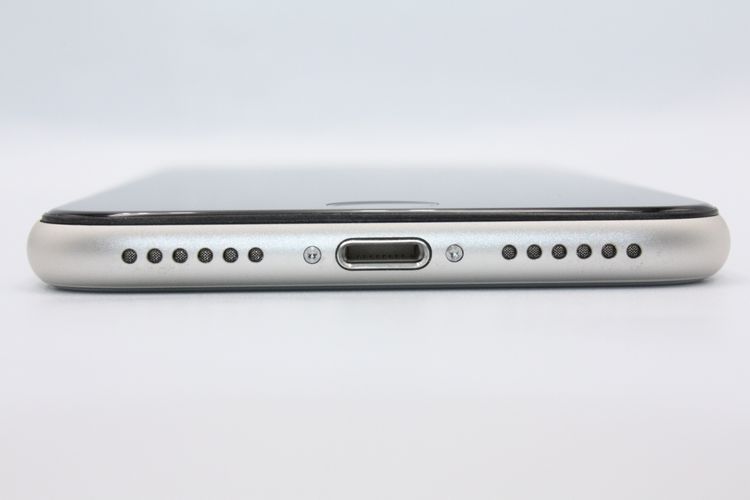���� �Хåƥ꡼�����ɹ�(100%) iPhoneSE ��3���� 64GB SIM�ե꡼ A���