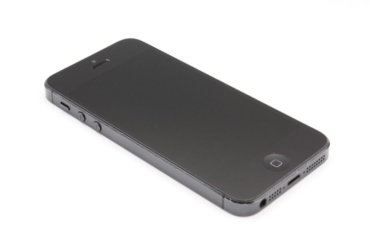 �������ò� iPhone5 16GB au �֥�å������졼�� C���