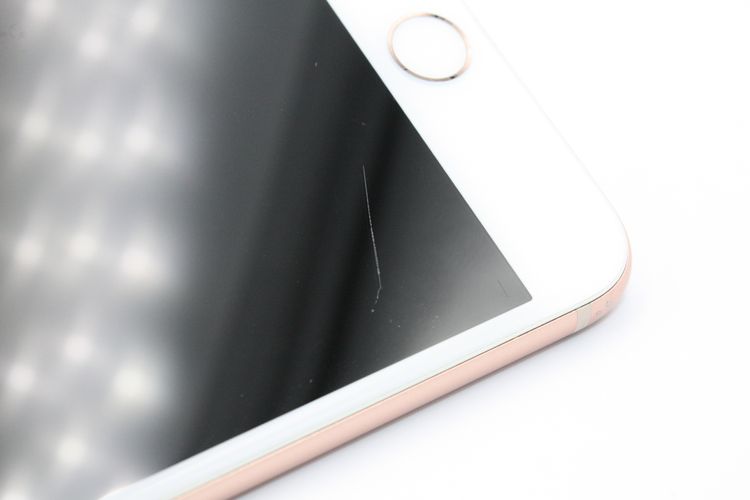 �������ò� iPhone8Plus 64GB SIM���å�����Ѥ� ��å� C���