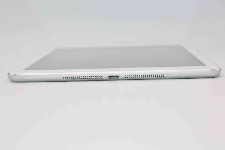 iPad Air ��1���� Wi-Fi+Cellular��ǥ� 16GB au ����С� B���