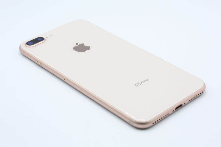 �������ò� iPhone8Plus 64GB SIM���å�����Ѥ� ��å� C���