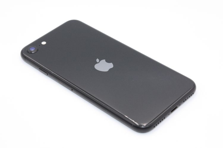 �������ò� iPhoneSE ��2���� 64GB �֥�å� SIM���å�����Ѥ� B���