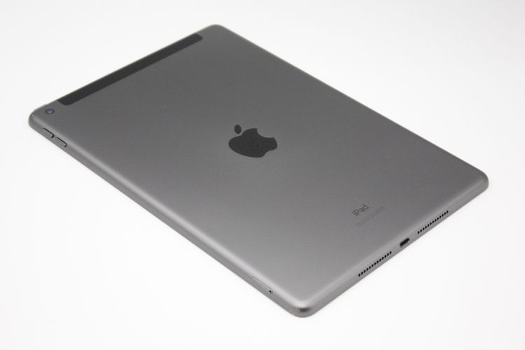iPad ��8���� 32GB Wi-Fi+Cellular��ǥ� ���ڡ������쥤 C���