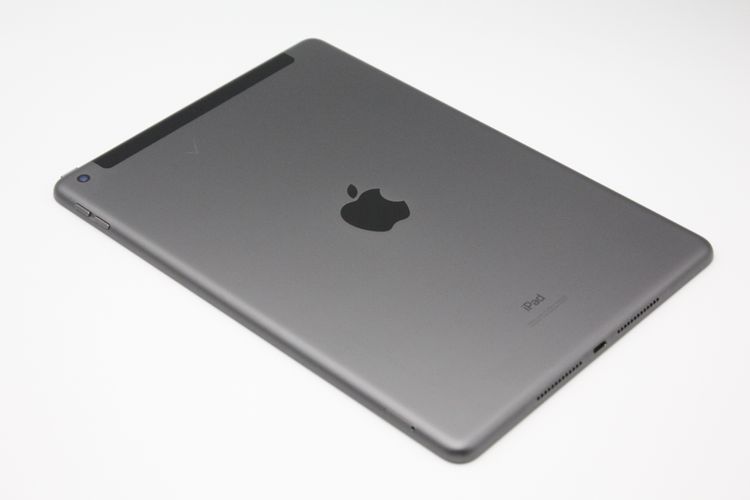 iPad ��7���� Wi-Fi+Cellular 32GB ���ڡ������쥤 B���