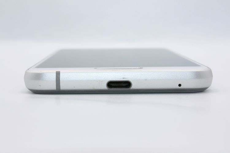�������ò� AQUOS sense3 SH-02M ����С��ۥ磻�� SIM���å�����Ѥ� B���