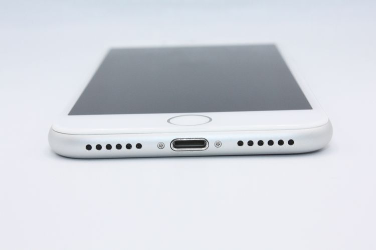 Хåƥ꡼ɹ(95%) iPhone7 32GB SIMåѤ С A