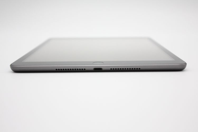 �������ò� iPad ��8���� 32GB Wi-Fi��ǥ� ���ڡ������쥤 B���