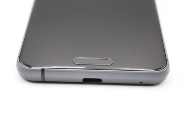 AQUOS sense3 SHV45 Black SIM���å�����Ѥ� B���