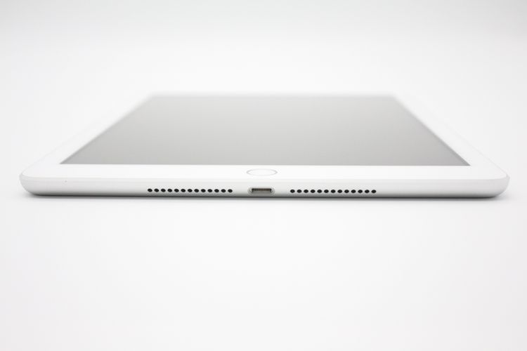 iPad��6���� 32GB Wi-Fi+Cellular��ǥ� Silver B���