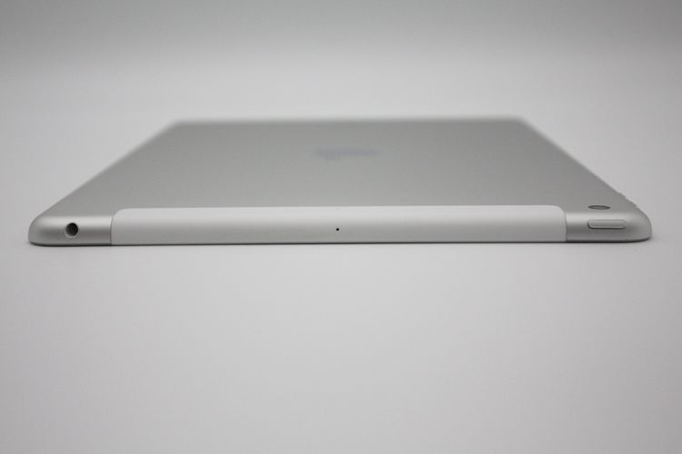 iPad ��7���� Wi-Fi+Cellular 32GB SIM�ե꡼ ����С� B���