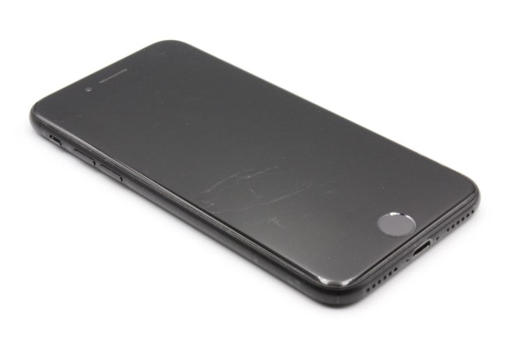 iPhoneSE ��2���� 64GB �֥�å� SIM���å�����Ѥ� C���