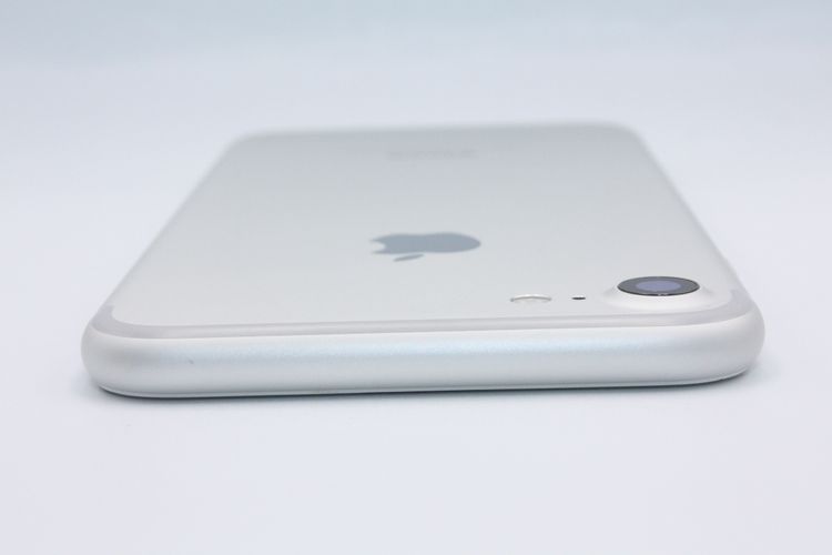 Хåƥ꡼ɹ(95%) iPhone7 32GB SIMåѤ С A