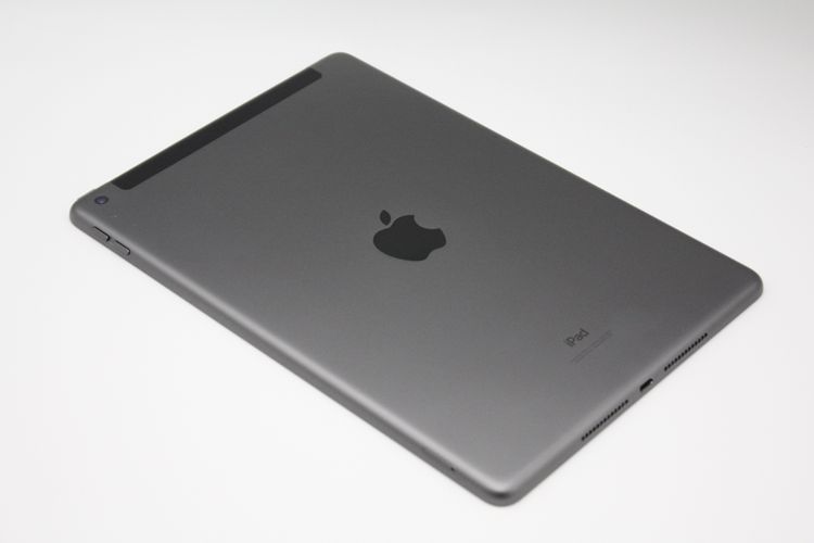 iPad ��9���� 64GB Wi-Fi + Cellular��ǥ� ���ڡ������쥤 B���