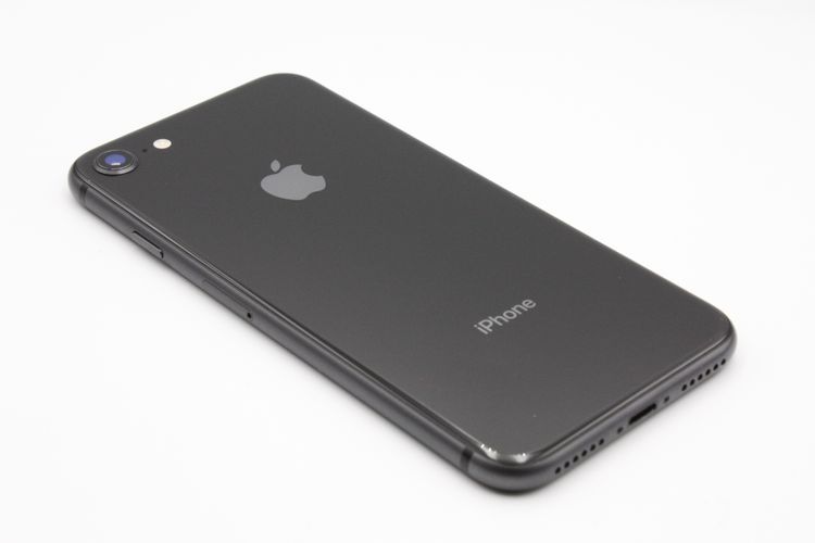 iPhone8 64GB SIM���å�����Ѥ� ���ڡ������쥤 B���