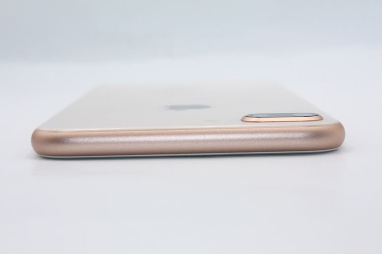 �������ò� �Хåƥ꡼�����ɹ�(99%) iPhone8Plus 64GB ������� B���