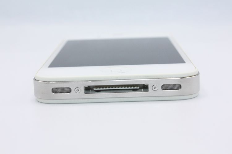 iPhone4s 16GB �ۥ磻�� au �������