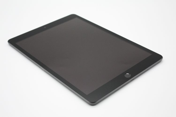 iPad ��9���� 64GB Wi-Fi + Cellular��ǥ� ���ڡ������쥤 B���