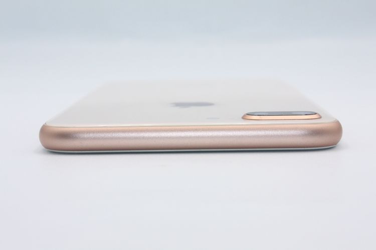�������ò� �Хåƥ꡼�����ɹ�(98%) iPhone 8 Plus 64GB ������� B���