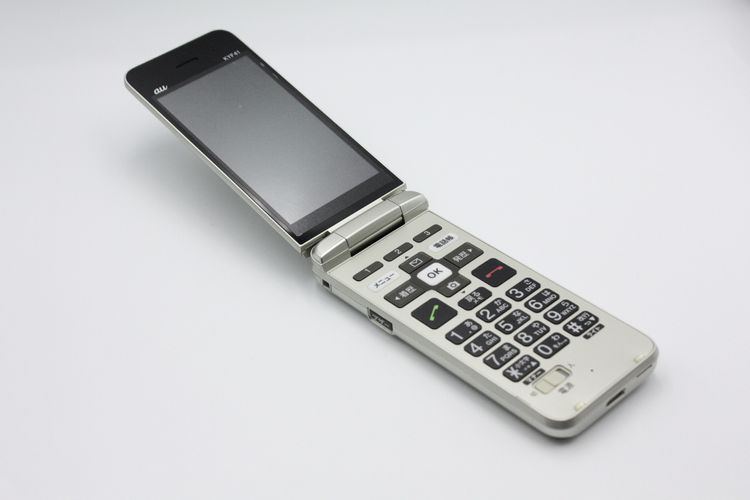 ���󤿤󥱡����� KYF41 �����ѥ󥴡���� SIM���å�����Ѥ� C���