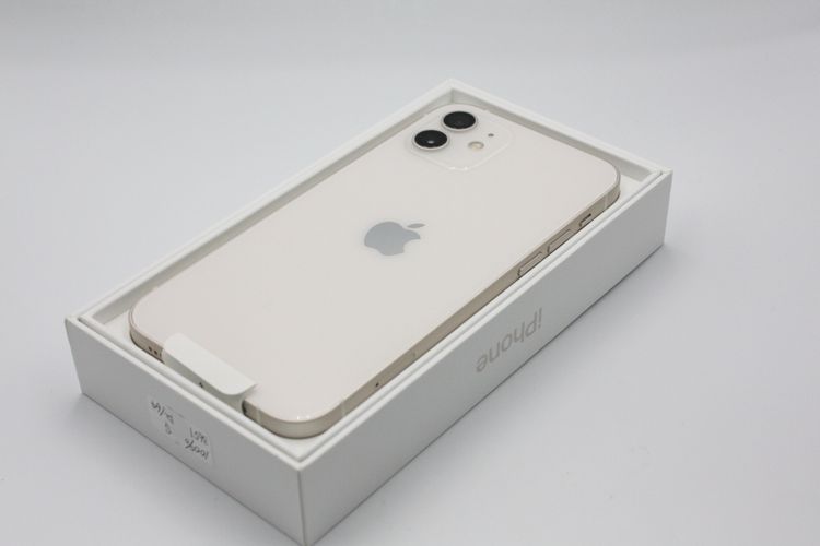 ���� iPhone12 64GB �ۥ磻�� SIM���å�����Ѥ�