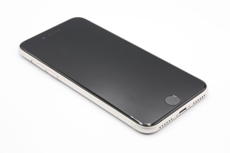 iPhoneSE ��3���� 64GB SIM�ե꡼ �������饤�� B���